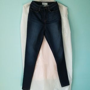 MUDD Super High Rise Jean Legging Size 7